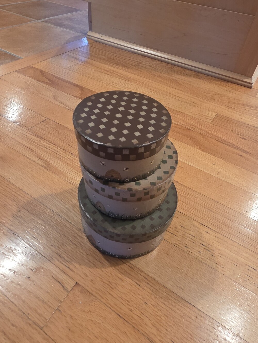 Bee Country Motif Round Decorative Nesting Boxes Set Of 3